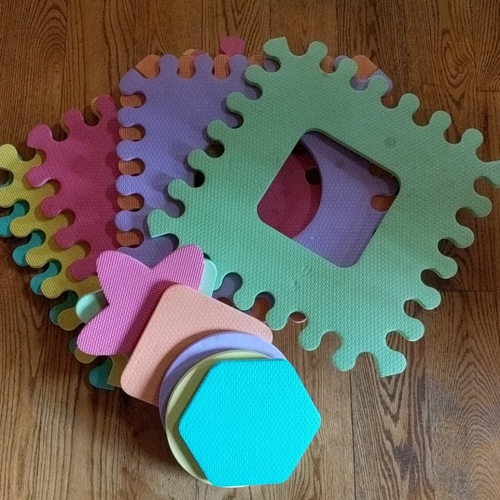 6 foam shape squares that connect